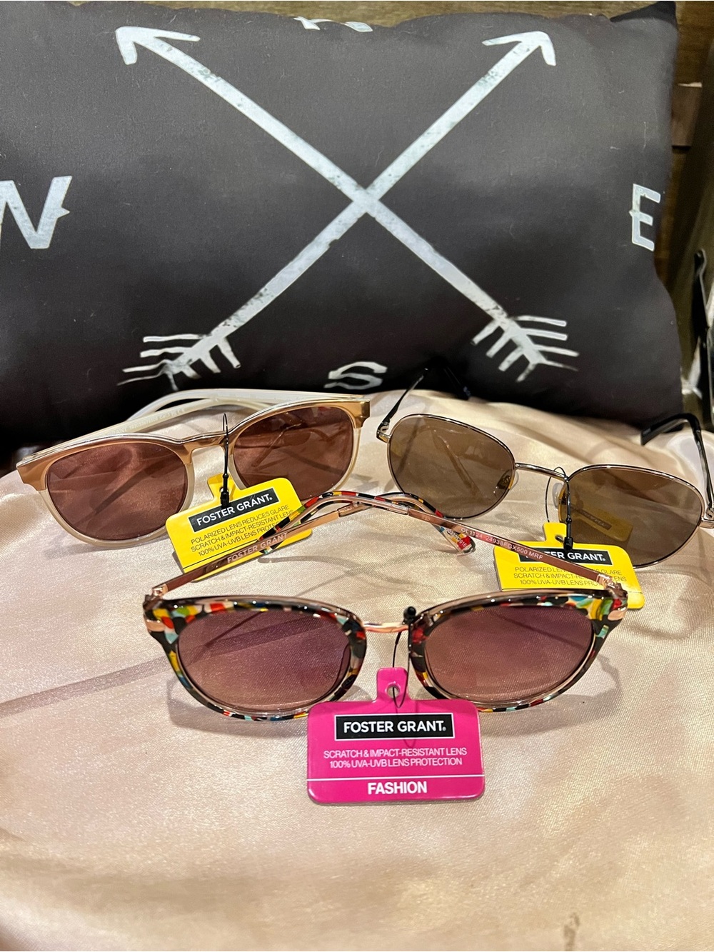 NWT Foster Grant Women’s Fashion Sunglasses bundle